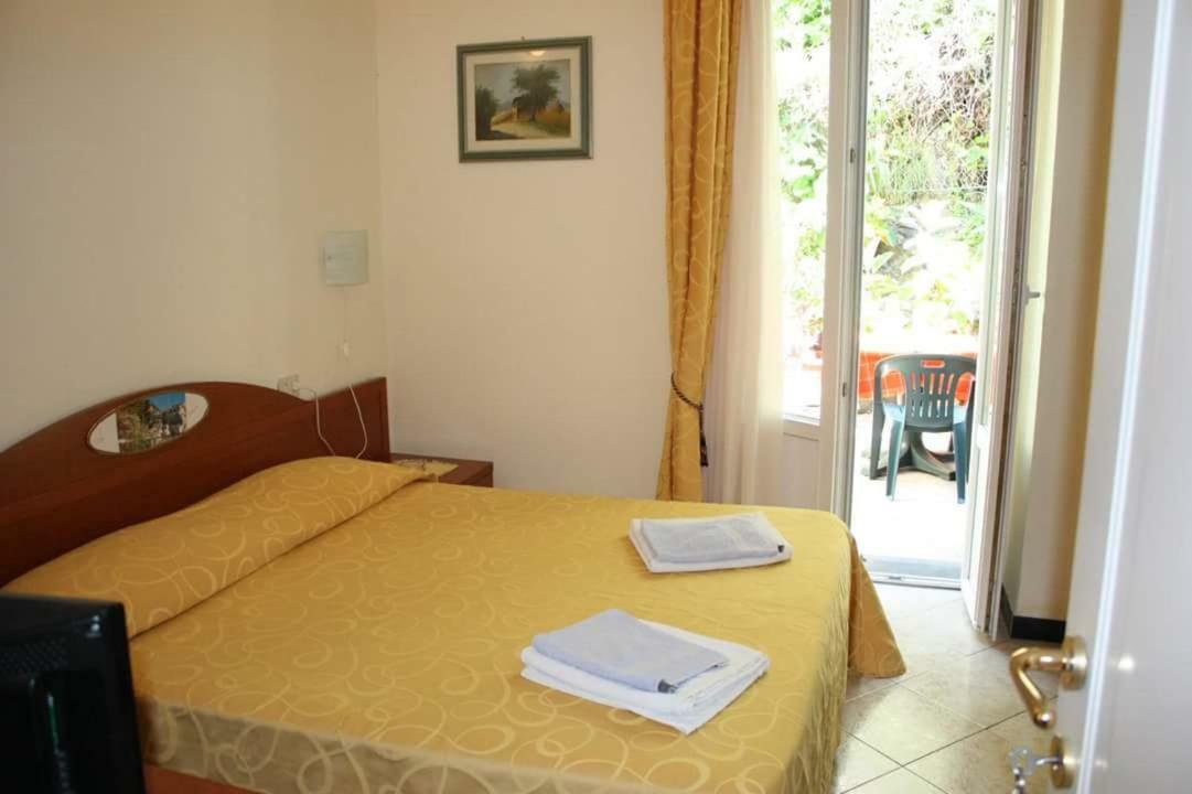 Viviani Raffaella Hotel Monterosso al Mare Luaran gambar