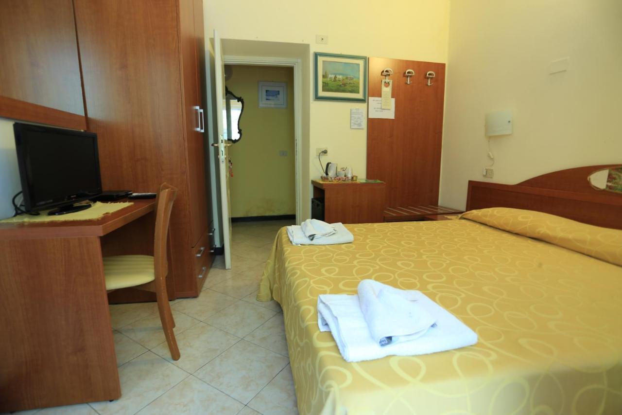 Viviani Raffaella Hotel Monterosso al Mare Luaran gambar