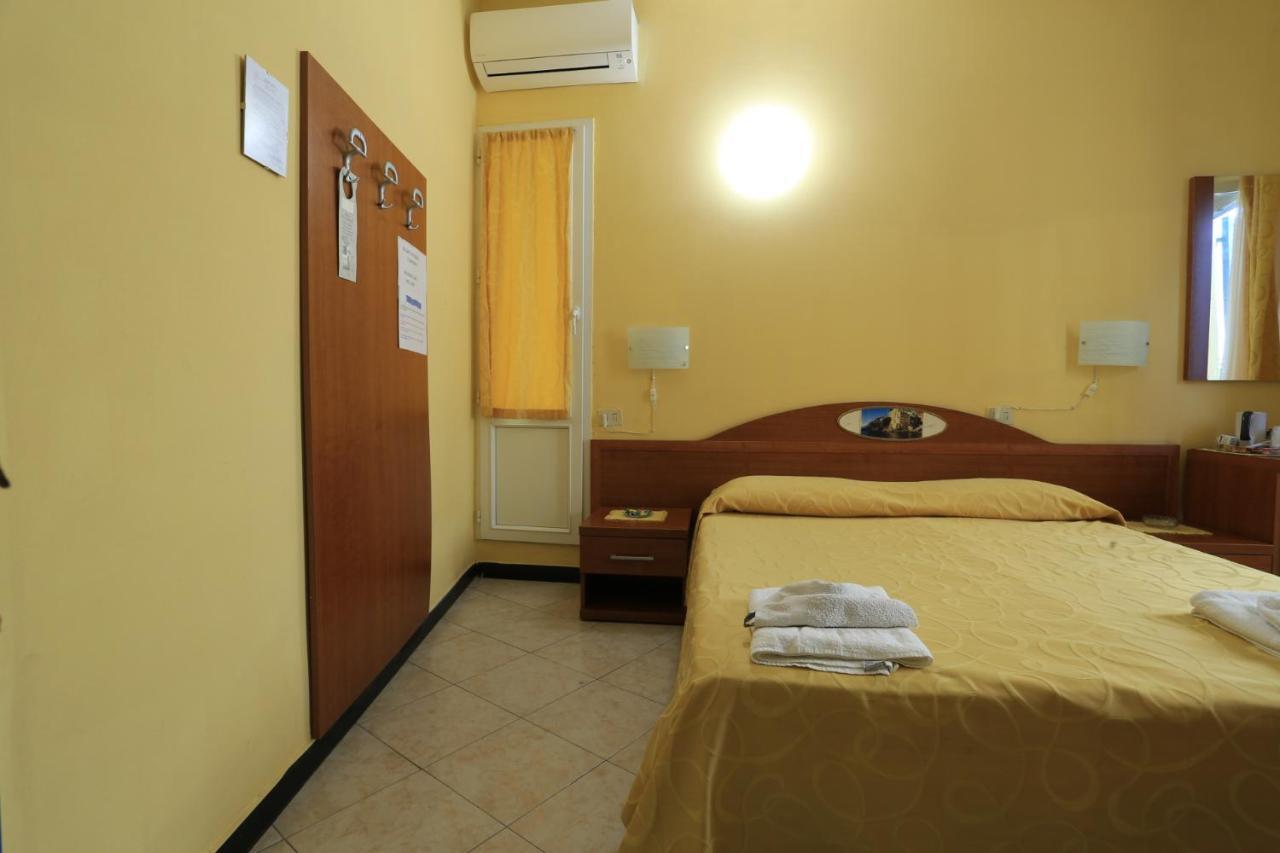 Viviani Raffaella Hotel Monterosso al Mare Luaran gambar